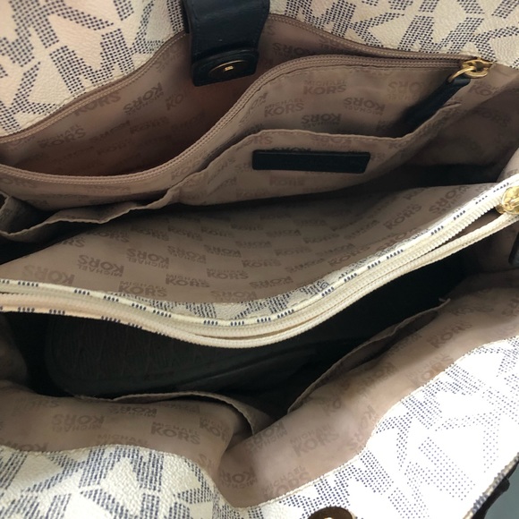 •SOLD• - Picture 3 of 5